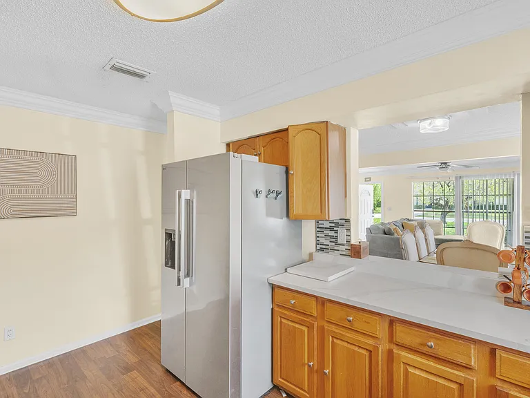 1350 Riverside Cir #1 — Photo 18