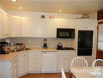2nd image of 2854 Krem Ave