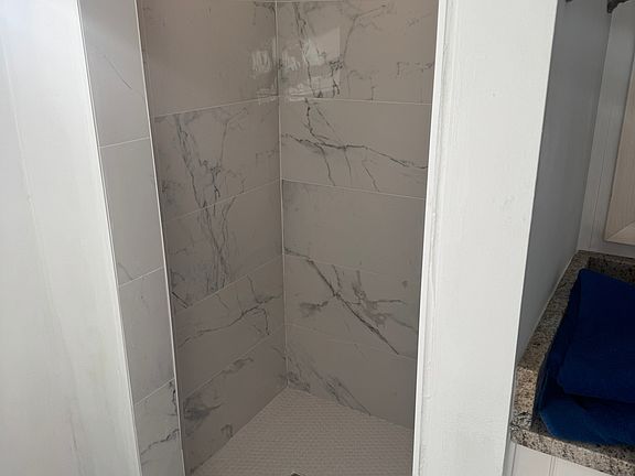 2nd image of 215 Pelican Dr #2