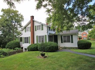 234 N Deerpath Rd, Lake Zurich, IL 60047