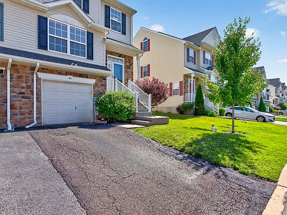 2nd image of 323 Glenn Rose Cir
