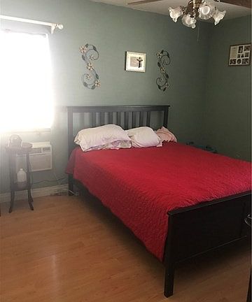 5th image of 645 Westcott Ave