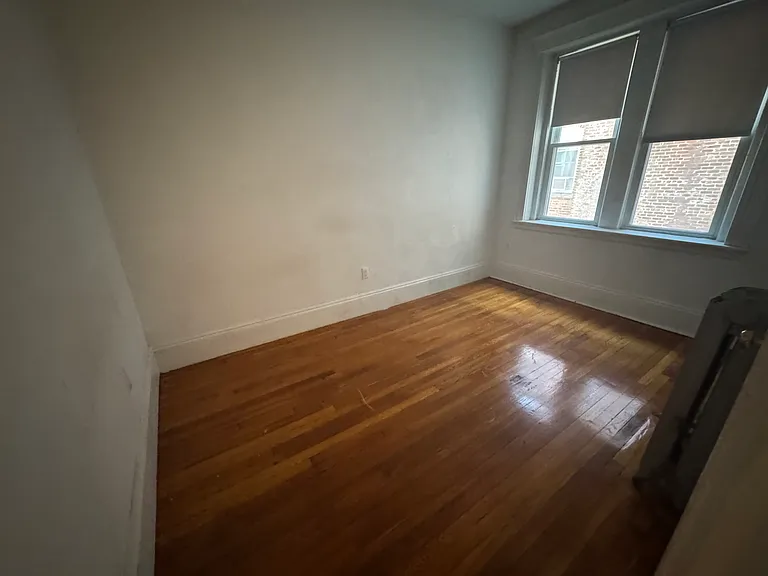 120 Warren St #1 — Photo 6