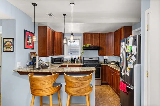 3 bed, 1700 sqft, $4,495 — Photo 4