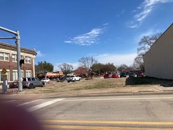 106 Historic Town Sq, Lancaster, TX 75146