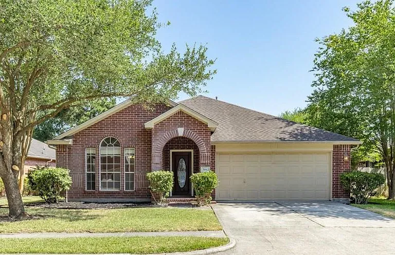 21812 Whispering Forest Dr — Photo 22