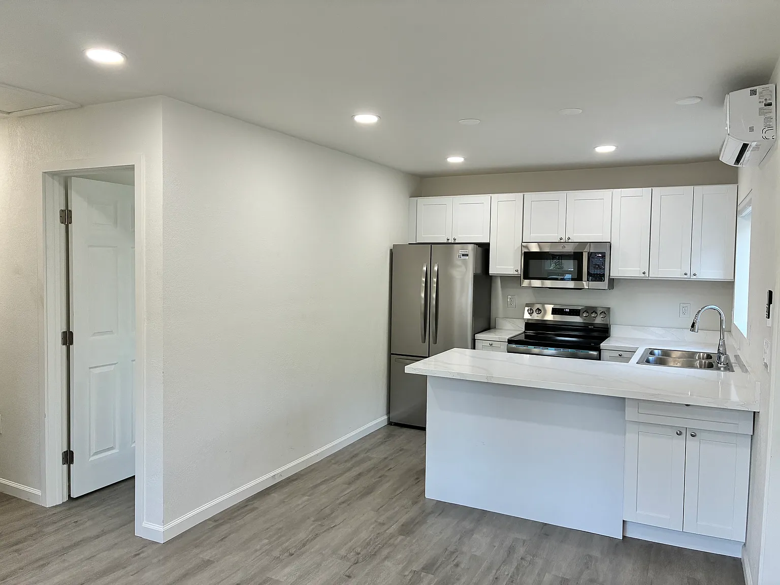 1 bed, $2,250 — Photo 2