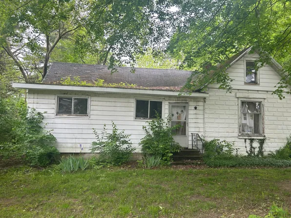 342 Grand St, Michigan Center, MI 49254