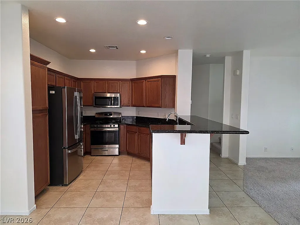 4 bed, 2.5 bath, 1788 sqft, $2,200 — Photo 2