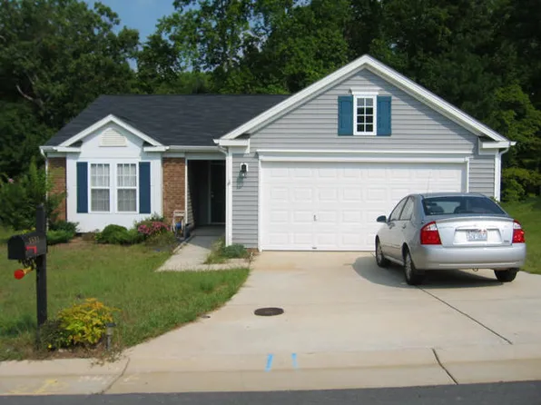 1581 Heather Trace Ln, Winston Salem, NC 27127