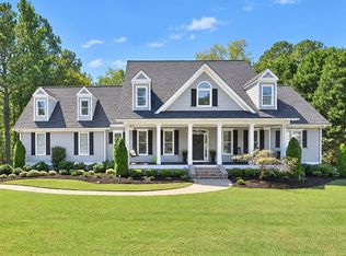 125 Coventry Ct, Fayetteville, GA 30215