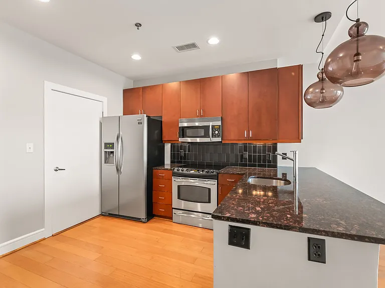 333 W Trade St #2502 — Photo 9
