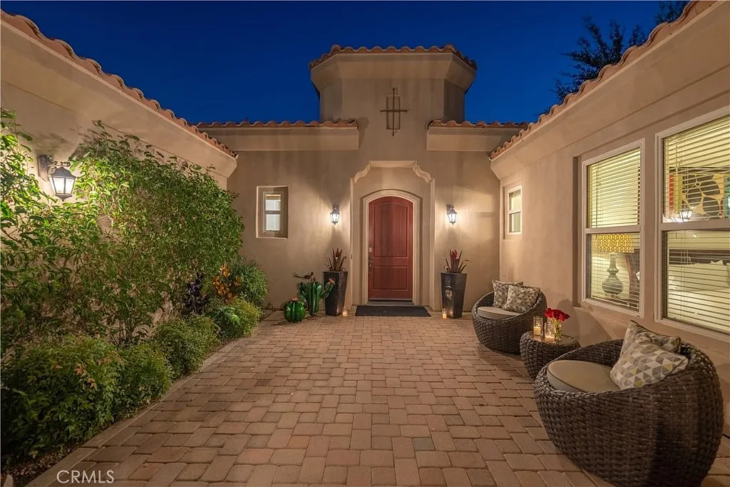 4 bed, 4.5 bath, 3905 sqft, $15,000 — Photo 1