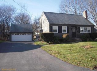 28 Campion Rd, Cape Elizabeth, ME 04107