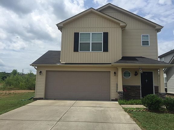 3rd image of 812 Lyndon Parke Dr