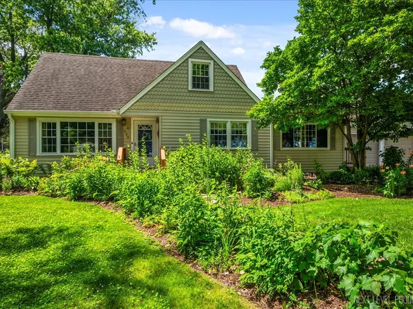 680 N Grace St, Lombard, IL 60148