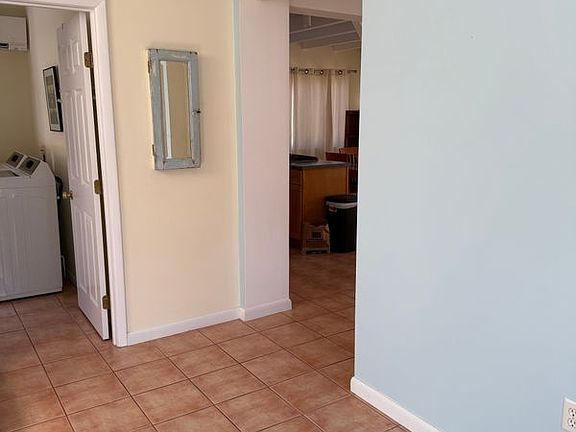 4th image of 2509 Skiparee Rd