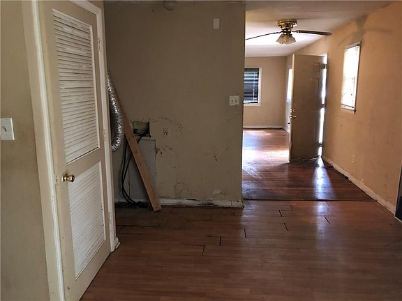 4th image of 4629 N Indianola Ave