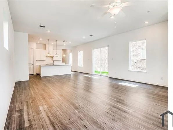 7557 Regal Ln, North Richland Hills, TX 76180