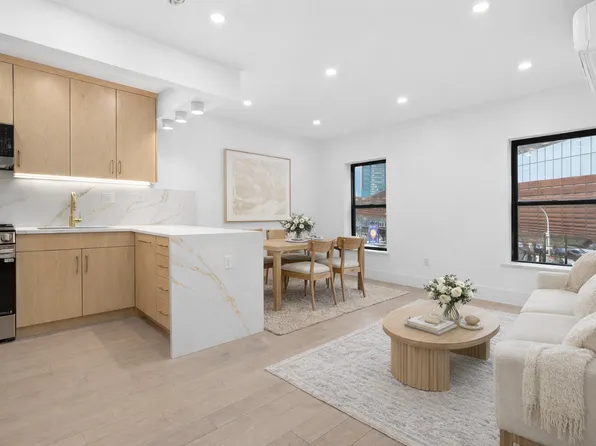 452 Dean Street image 1 of 8