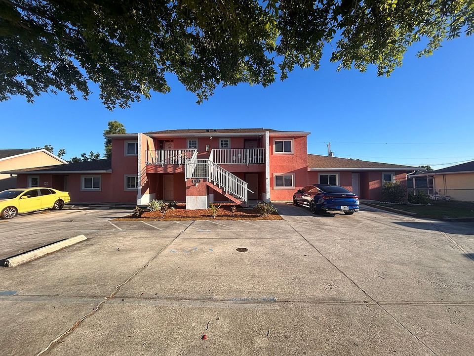 1st image of 721 SW 36th St APT 104