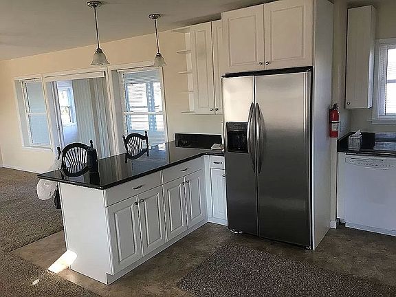 3rd image of 1840 Cable Dr
