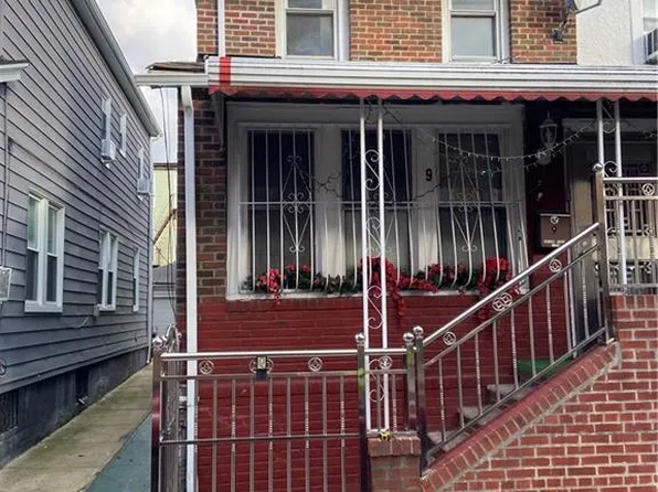 9 Oakland Pl, Brooklyn, NY 11226