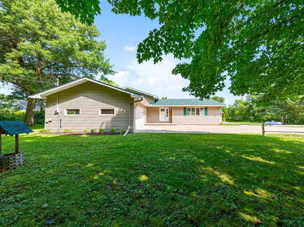 2518 14th St NE, Faribault, MN 55021