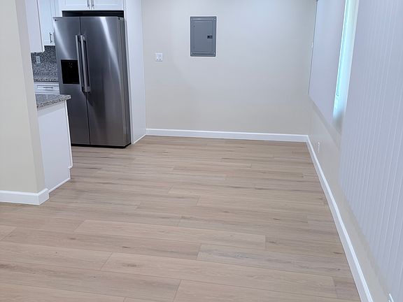 2nd image of 11007 Kling St #5