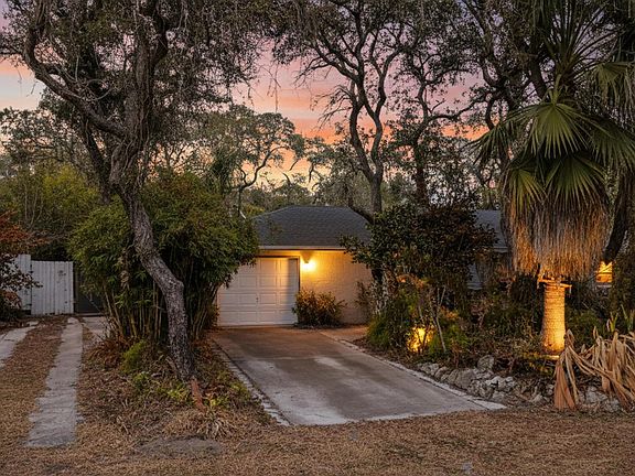 3rd image of 350 Sunset Dr