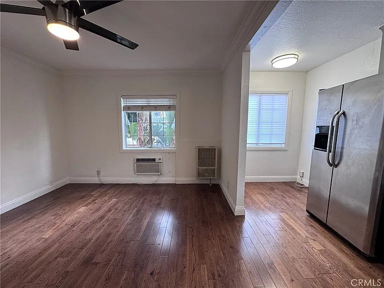 1325 Douglas St — Photo 6