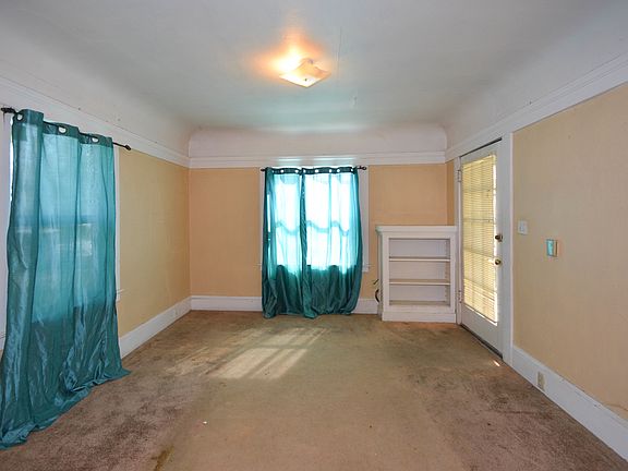 2nd image of 145 E Pine St