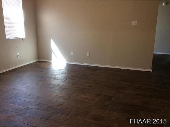 3rd image of 4406 Palmtree Ln