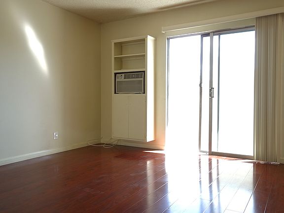 4th image of 4375 York Blvd APT 205