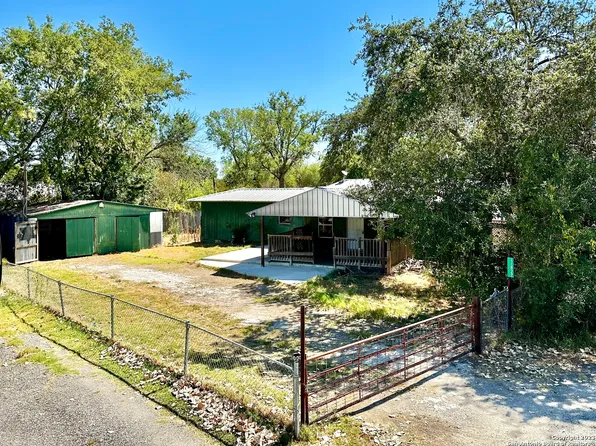 11827 COULTER ST, Adkins, TX 78101