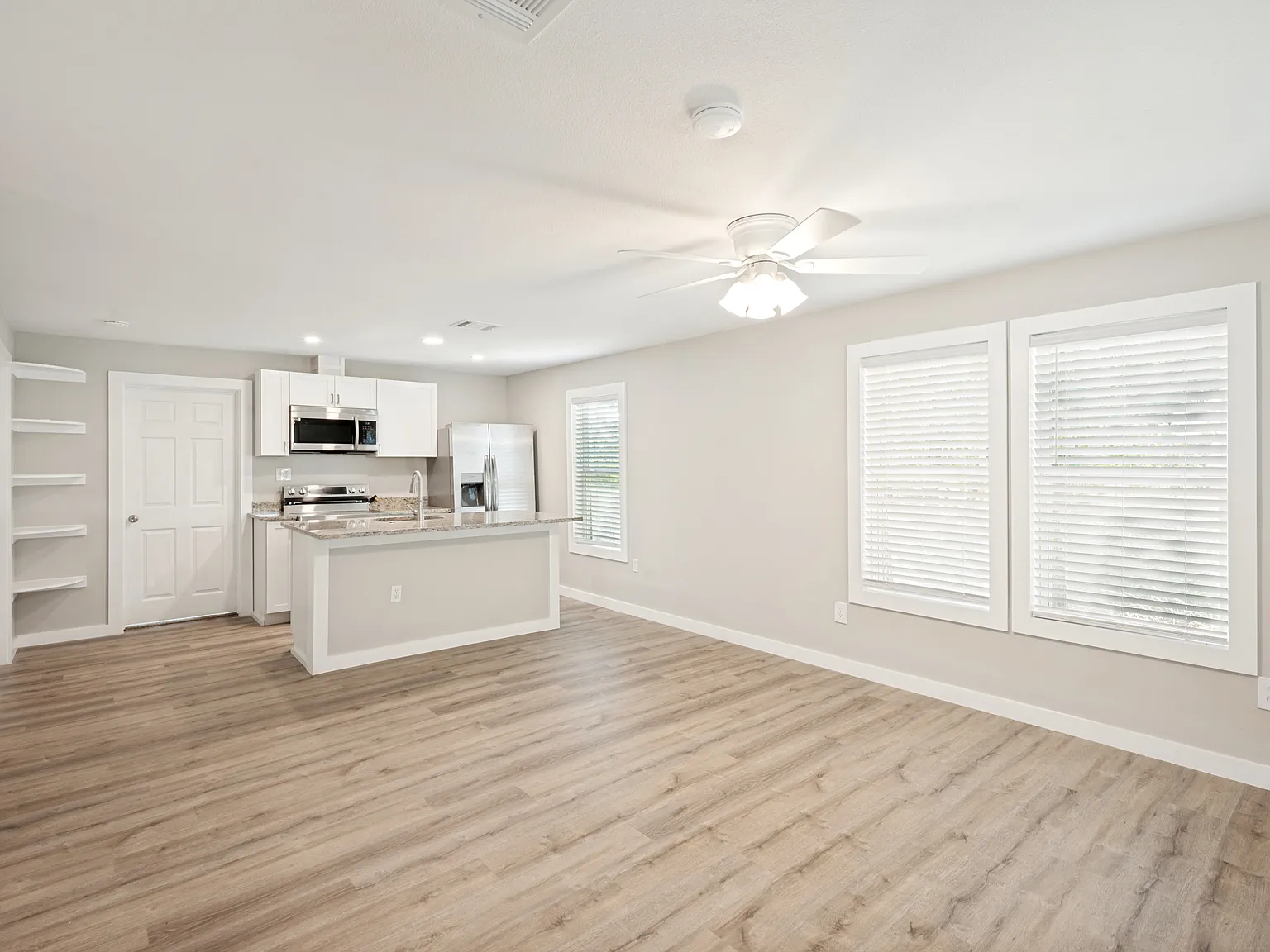 3 bed, 1200 sqft, $1,850 — Photo 4