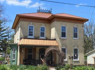 102 N Front St, Burlington, WI 53105