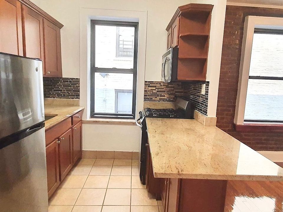 1st image of 21-46 Crescent St APT A2