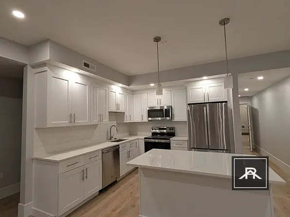 124 Kenrick St, Brighton, MA