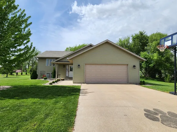 610 3rd Ave NE, Plainview, MN 55964