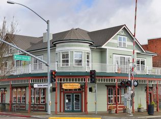 9022 Windsor Rd, Windsor, CA 95492