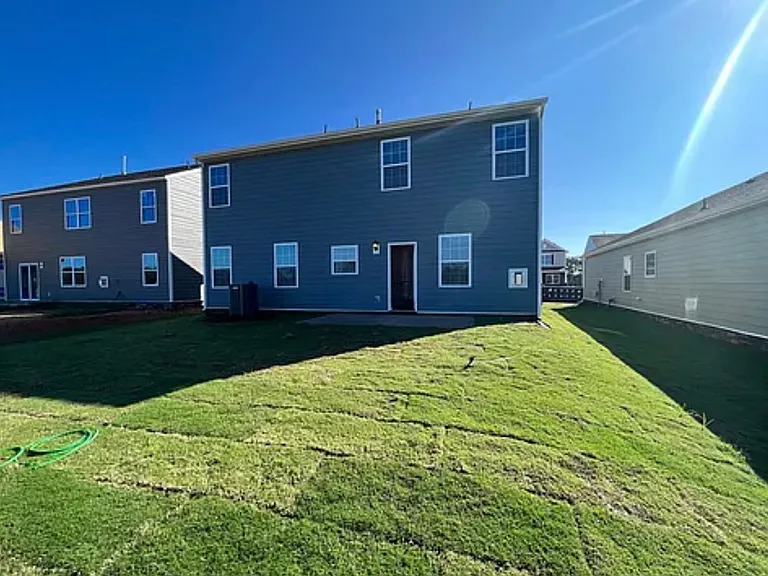 2148 Vanderlyn St — Photo 32