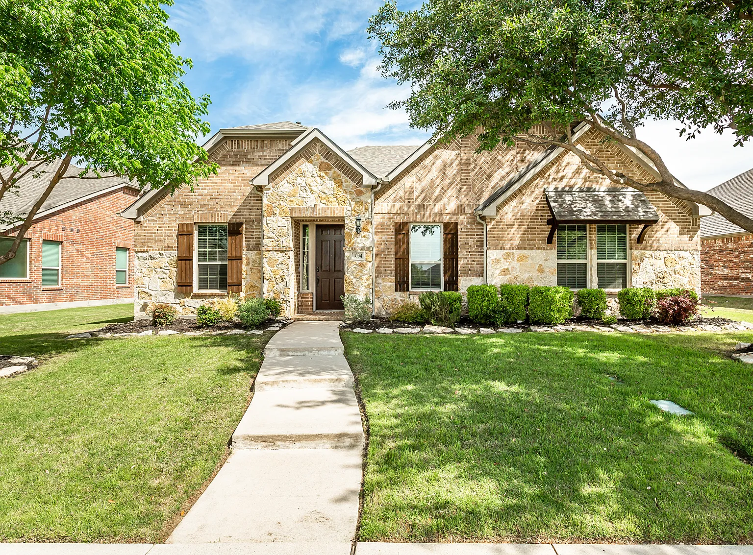 3 bed, 3015 sqft, $3,300 — Photo 1