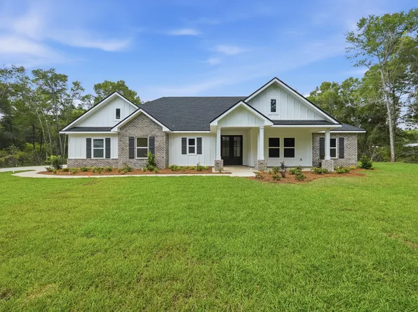 4371 Cooper Ln, Holt, FL 32564