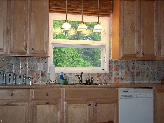2nd image of 2705 Holly Dr