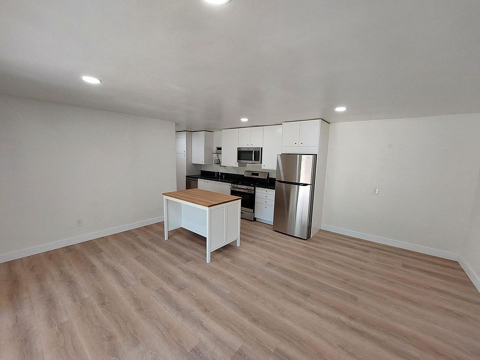 1st image of 5418-20 Hewlett Dr