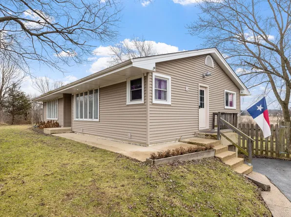 2315 E Steger Rd, Crete, IL 60417