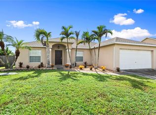 1726 SW Hampshire Ln, Port Saint Lucie, FL 34953