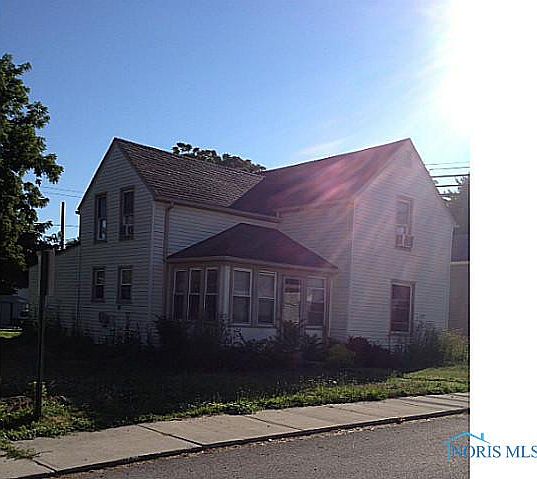 1st image of 225 Hanna St