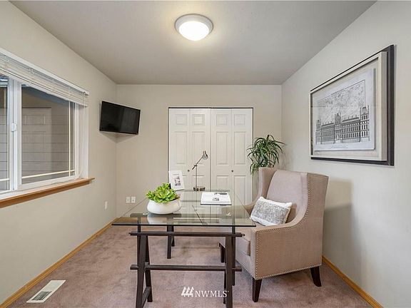 3rd image of 18012 67th St E